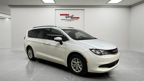 2021 Chrysler Voyager LXI