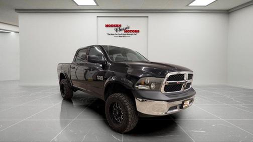 Brilliant Black Crystal Pearlcoat 2017 RAM 1500 Tradesman