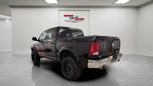 Brilliant Black Crystal Pearlcoat 2017 RAM 1500 Tradesman