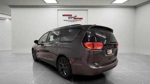 2020 Chrysler Pacifica Touring-L Plus