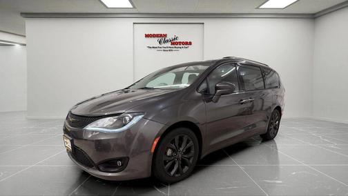 2020 Chrysler Pacifica Touring-L Plus