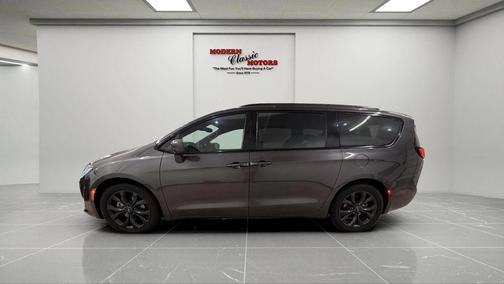 2020 Chrysler Pacifica Touring-L Plus