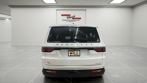 Bright White Clearcoat 2024 Jeep Wagoneer L Series II 4x4