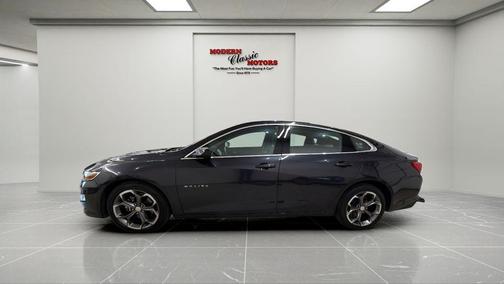 Dark Ash Metallic 2023 Chevrolet Malibu FWD 1LT