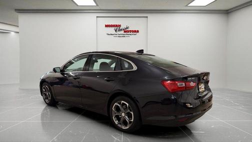 Dark Ash Metallic 2023 Chevrolet Malibu FWD 1LT