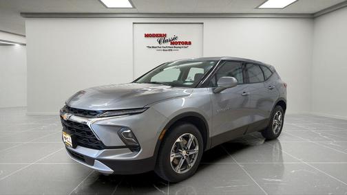 Sterling Gray Metallic 2025 Chevrolet Blazer 2LT