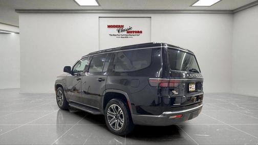 Diamond Black Crystal Pearlcoat 2022 Jeep Wagoneer Series III 4x4