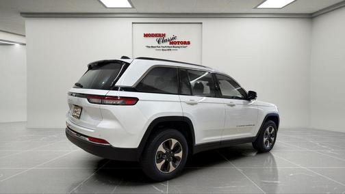 Bright White Clearcoat 2022 Jeep Grand Cherokee 4xe Base
