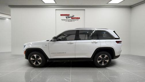 Bright White Clearcoat 2022 Jeep Grand Cherokee 4xe Base