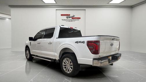 Oxford White 2024 Ford F-150 Lariat