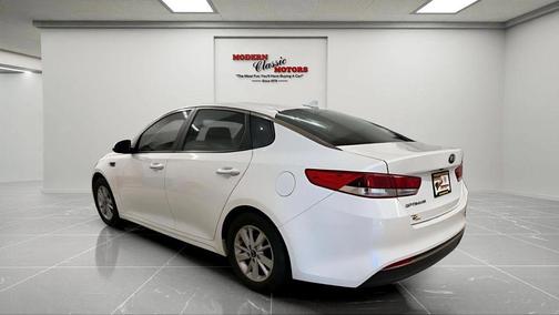 Snow White Pearl 2016 Kia Optima LX