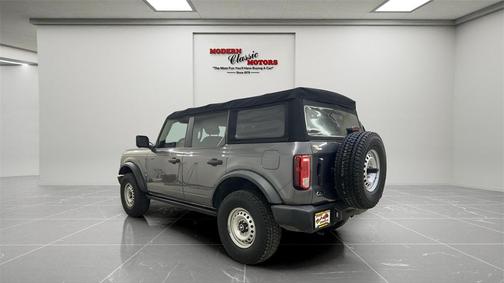 2021 Ford Bronco Base