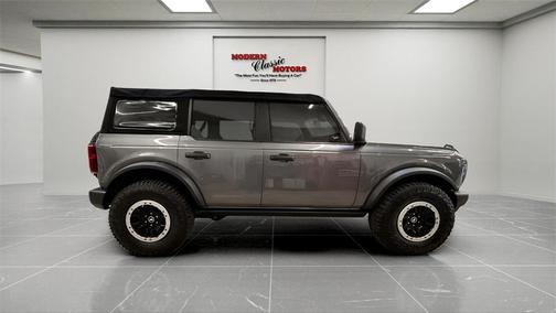 2021 Ford Bronco Base