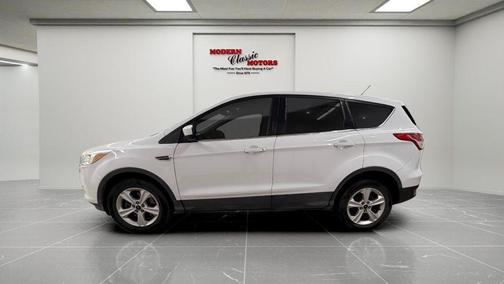 White Platinum Metallic Tri-Coat 2016 Ford Escape SE
