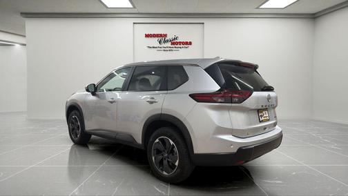 Brilliant Silver Metallic 2025 Nissan Rogue SV