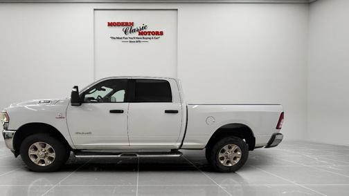 2023 RAM 2500 Big Horn Crew Cab 4x4 6'4' Box