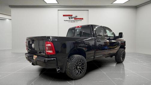 2024 RAM 3500 Laramie Crew Cab 4x4 6'4' Box