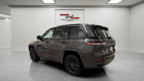 Baltic Gray Metallic Clearcoat 2024 Jeep Grand Cherokee 4xe Anniversary Edition