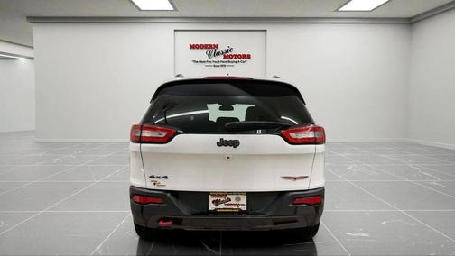 Bright White Clearcoat 2015 Jeep Cherokee Trailhawk
