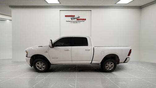 Bright White Clearcoat 2024 RAM 2500 Laramie Crew Cab 4x4 6'4' Box