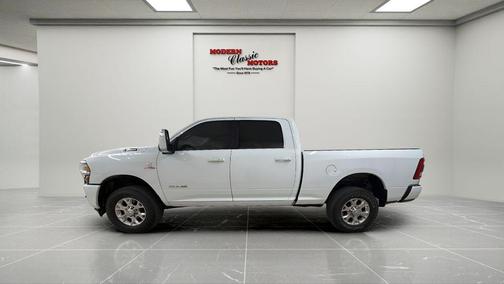 Bright White Clearcoat 2024 RAM 2500 Laramie Crew Cab 4x4 6'4' Box