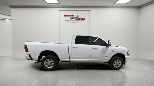 Bright White Clearcoat 2024 RAM 2500 Laramie Crew Cab 4x4 6'4' Box