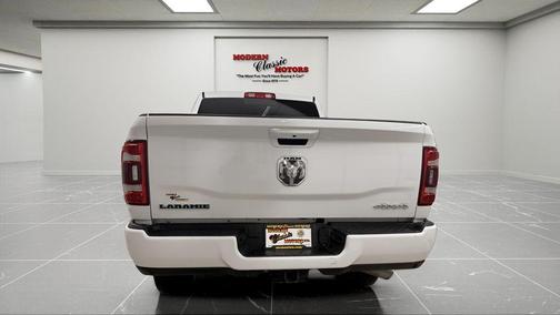 Bright White Clearcoat 2024 RAM 2500 Laramie Crew Cab 4x4 6'4' Box