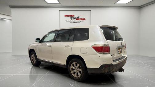Blizzard Pearl 2011 Toyota Highlander SE