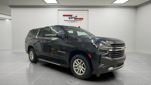 2023 Chevrolet Suburban LT