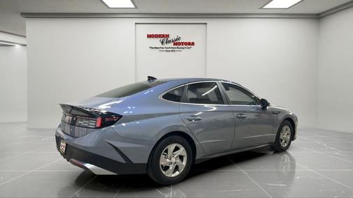 2025 Hyundai SONATA SE