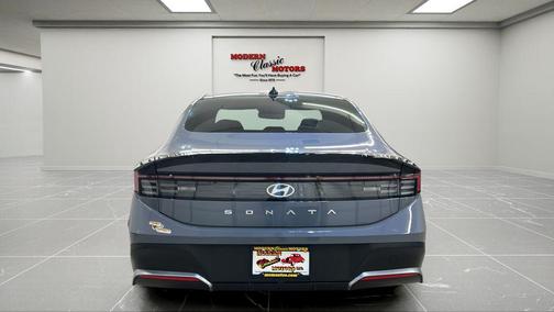 2025 Hyundai SONATA SE