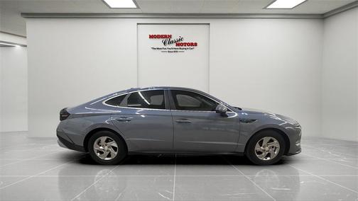 2025 Hyundai SONATA SE