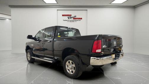 Brilliant Black Crystal Pearlcoat 2018 RAM 2500 Big Horn Crew Cab 4x4 6'4' Box