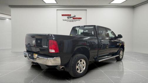Brilliant Black Crystal Pearlcoat 2018 RAM 2500 Big Horn Crew Cab 4x4 6'4' Box