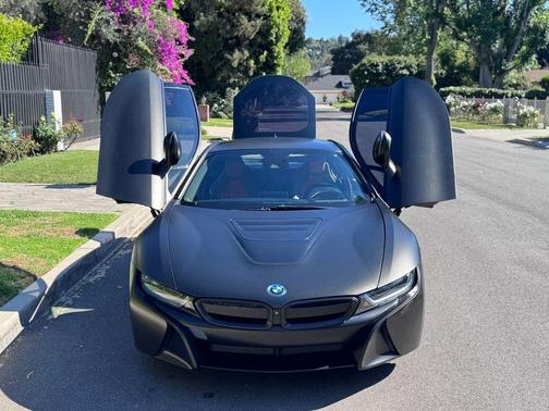 Gray Metallic 2019 BMW i8 Base