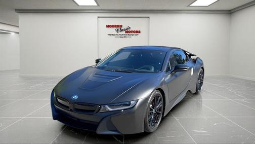 Gray Metallic 2019 BMW i8 Base