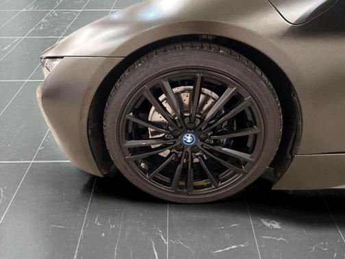 Gray Metallic 2019 BMW i8 Base