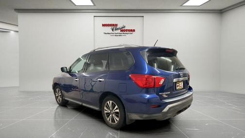 2017 Nissan Pathfinder SL