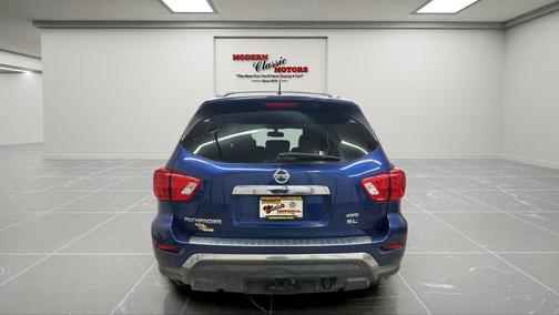 2017 Nissan Pathfinder SL