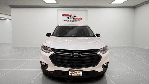 Iridescent Pearl Tricoat 2018 Chevrolet Traverse Premier