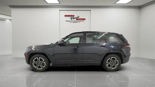 2022 Jeep Grand Cherokee 4xe Trailhawk