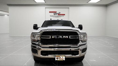 2024 RAM 2500 Tradesman Crew Cab 4x4 8' Box