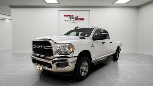 2024 RAM 2500 Tradesman Crew Cab 4x4 8' Box
