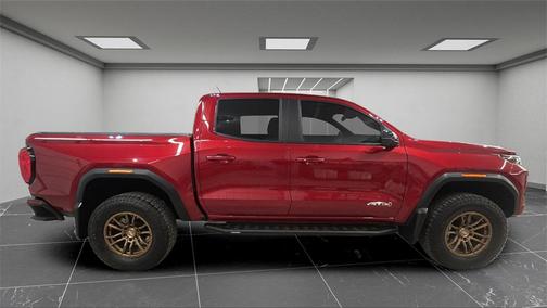 2023 GMC Canyon AT4
