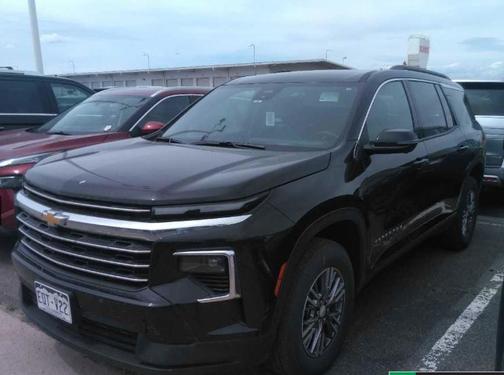 Radiant Red Tintcoat 2026 Chevrolet Traverse AWD Z71