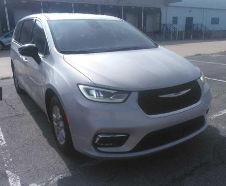 Silver Mist Clearcoat 2024 Chrysler Pacifica Touring L