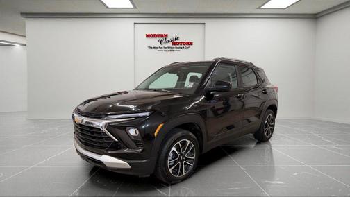 Mosaic Black Metallic 2025 Chevrolet Trailblazer LT