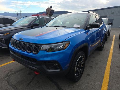 Hydro Blue Pearlcoat 2025 Jeep Compass Trailhawk
