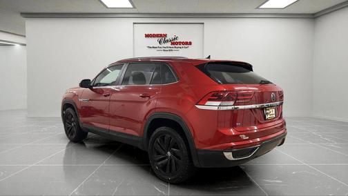 2022 Volkswagen Atlas Cross Sport 2.0T SE w/Technology 4MOTION