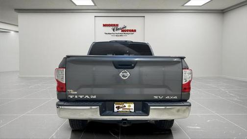 2018 Nissan Titan SV